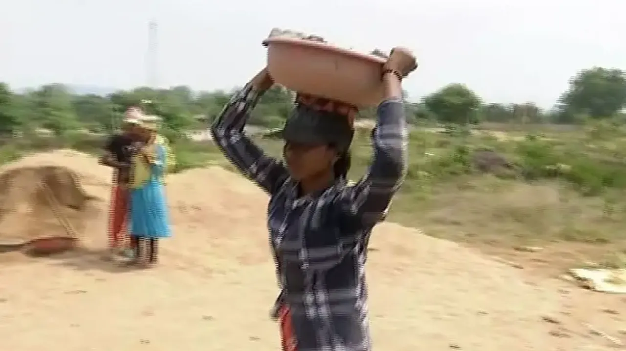 OTV Impact: Help pours in for topper Bonda girl who works as labourer to fund her studies