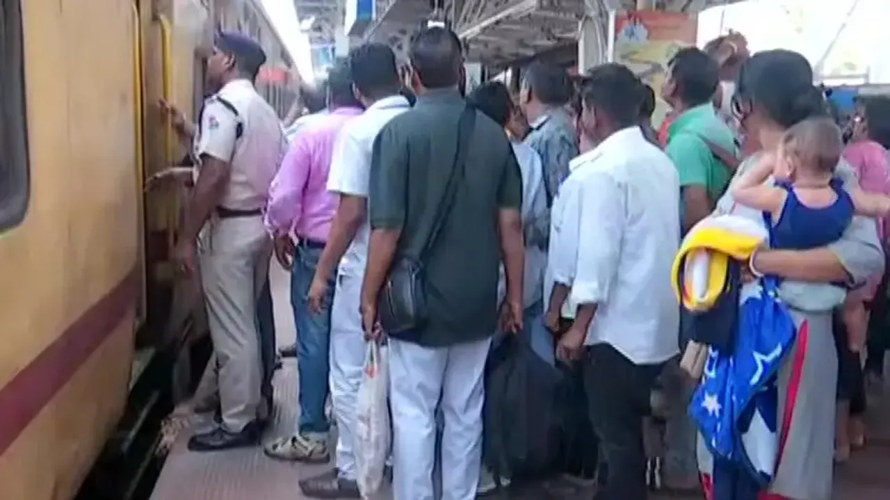 Smoke in Secunderabad-Agartala Express in Berhampur
