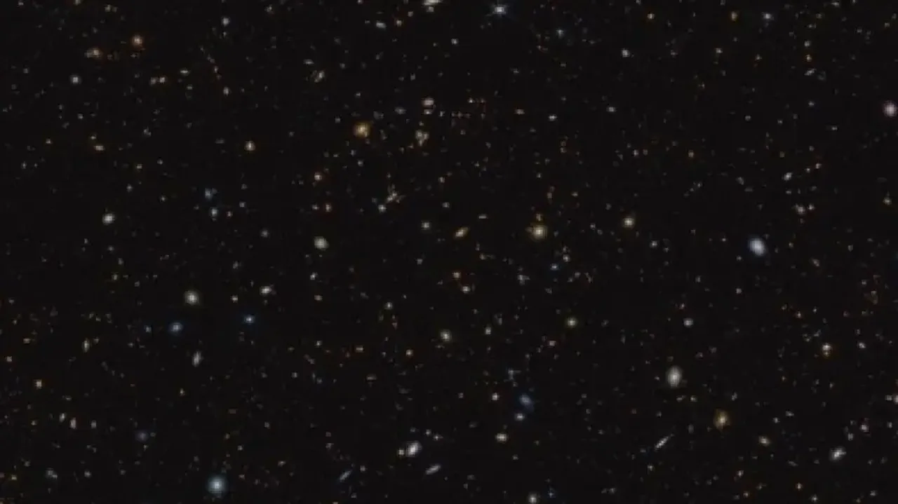 Webb telescope finds over 700 galaxies of early universe