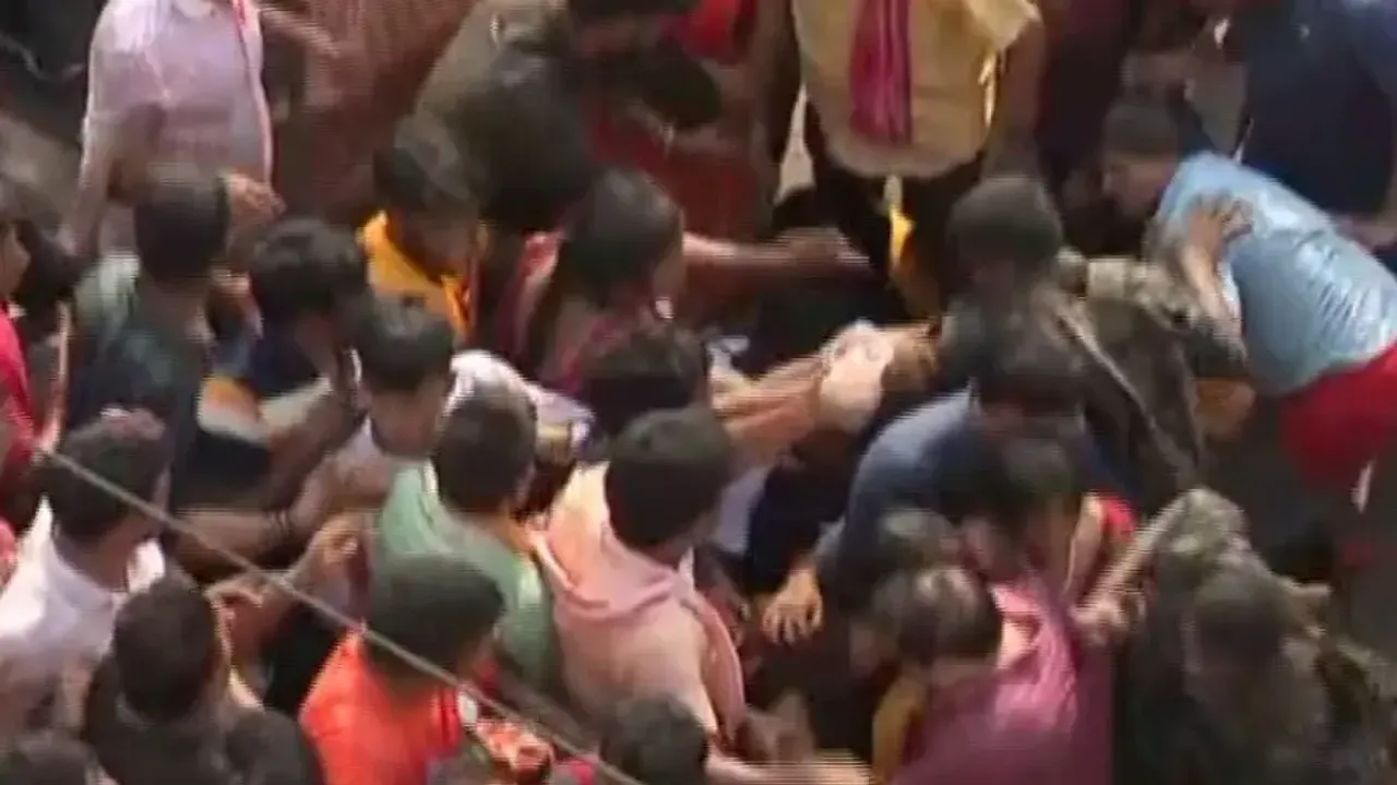 Several injured during pulling of Taladhwaja chariot