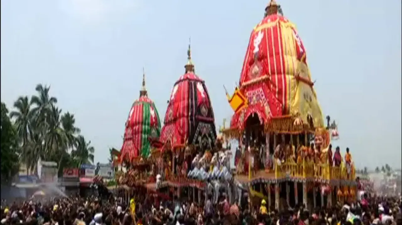 Chariots of Lord Jagannath and siblings reach Gundicha temple