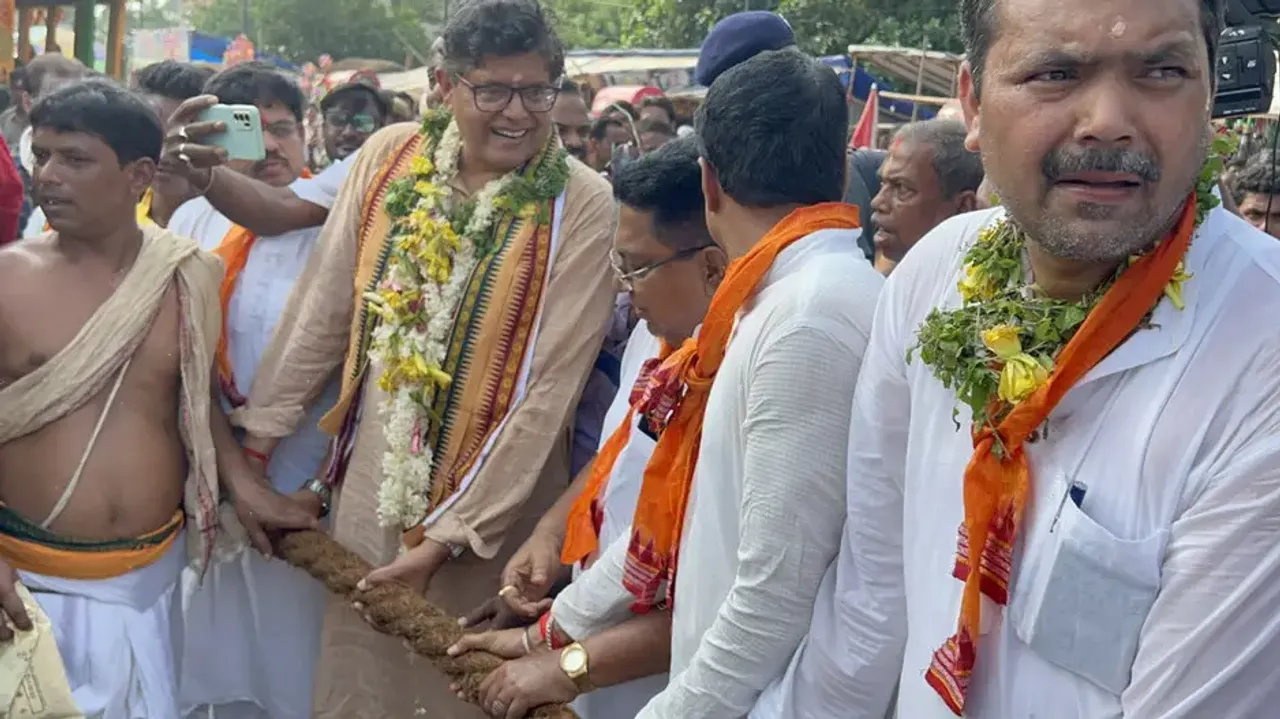 BJP National VP Baijayant Panda participates in Lord Baladev Jew’s Rath Yatra in Kendrapara