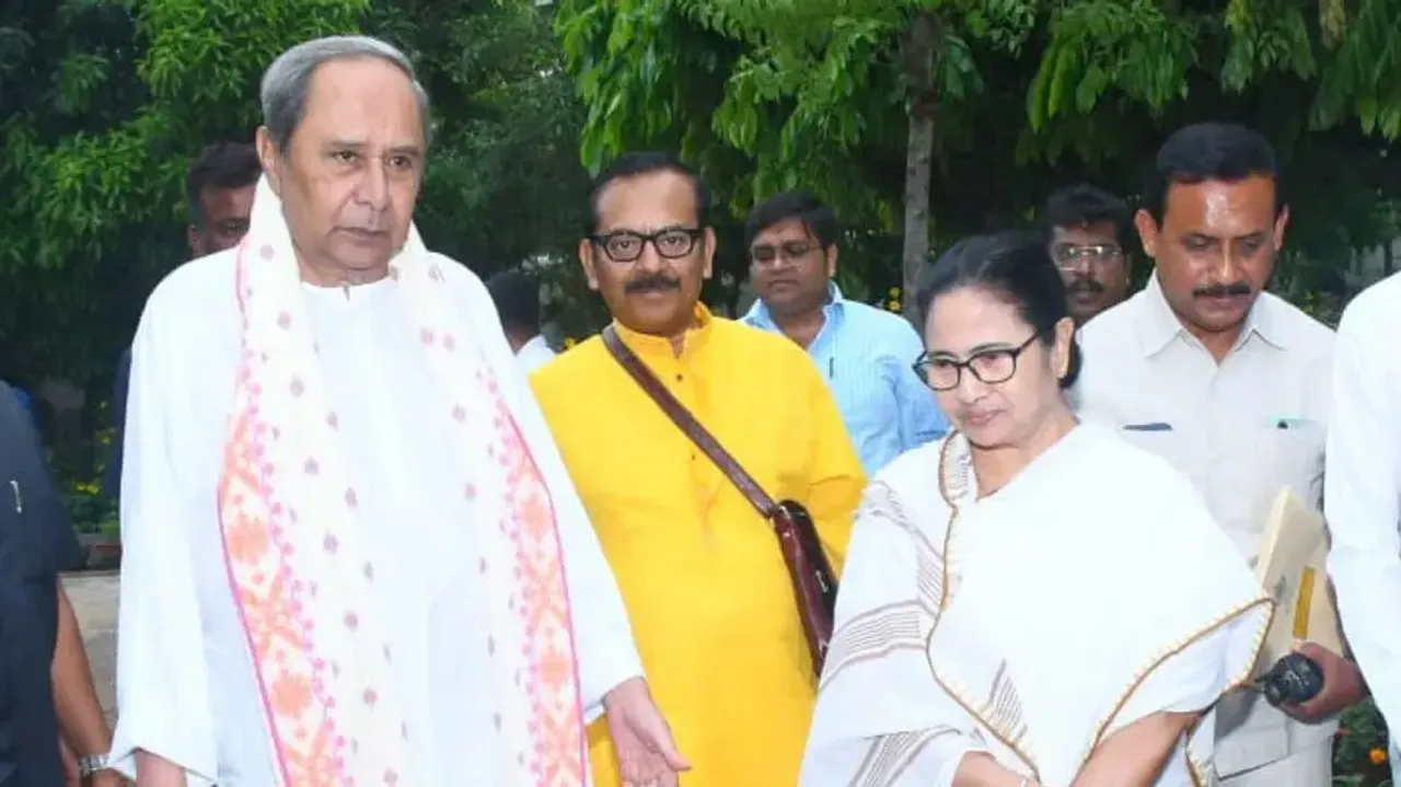 CM Naveen Patnaik with WB CM Mamata Banerjee