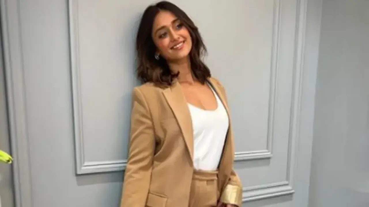 Ileana D’Cruz gives glimpse of her beau in new post
