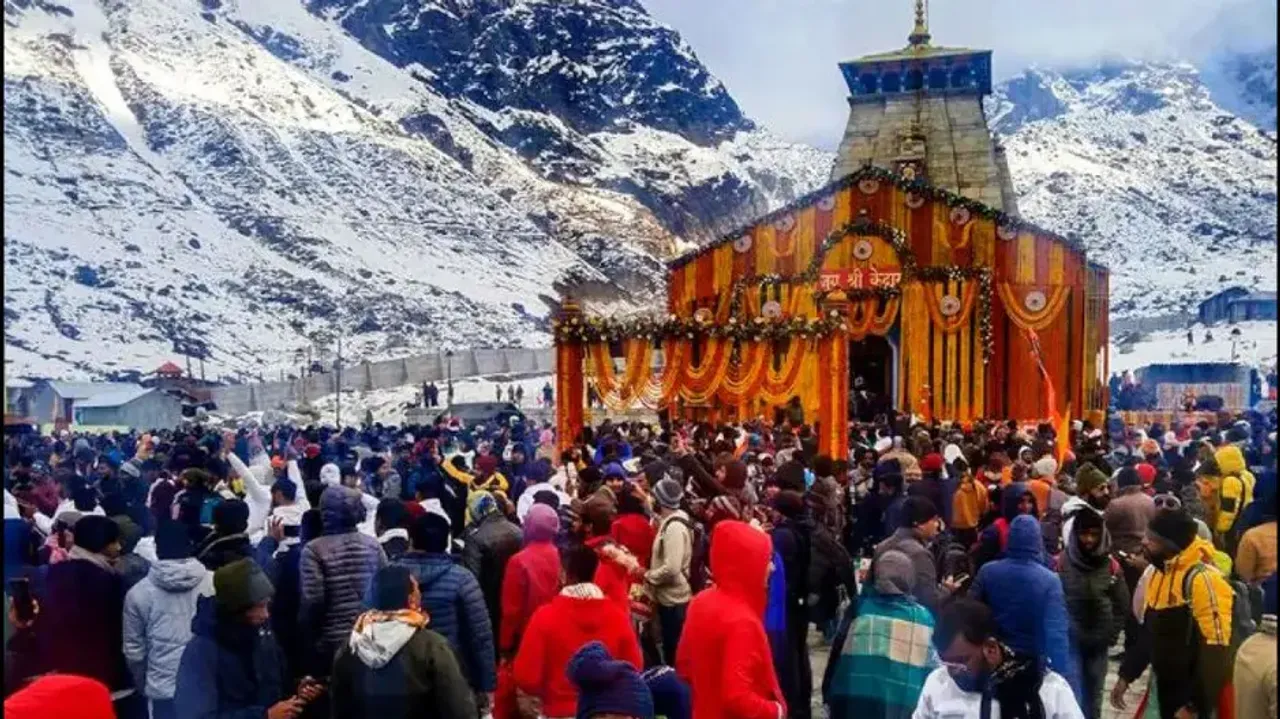 Should social media influencers be allowed to make reels inside temples, other religious places?