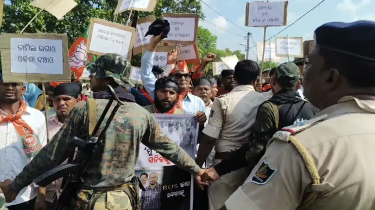 5T Secretary's Visit Opposed