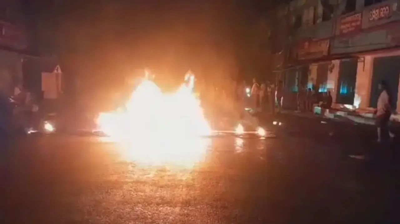 Berhampur residents up the ante against power cut woes, stage road blockade