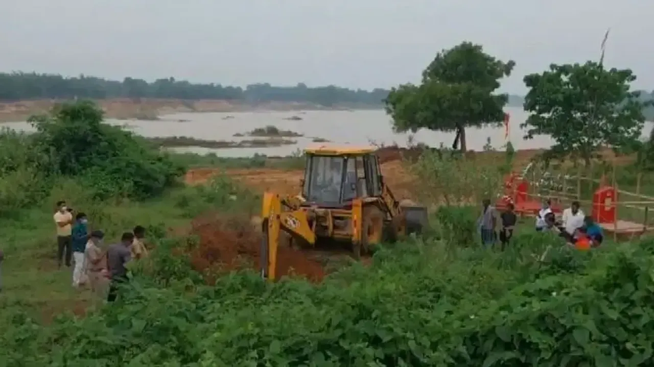 Body exhumed after 1 month, handed over to family in Odisha  