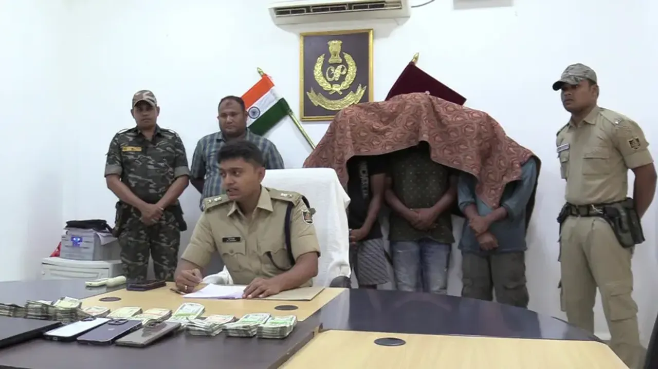 Cheating Rs 43 lakh from Flipkart