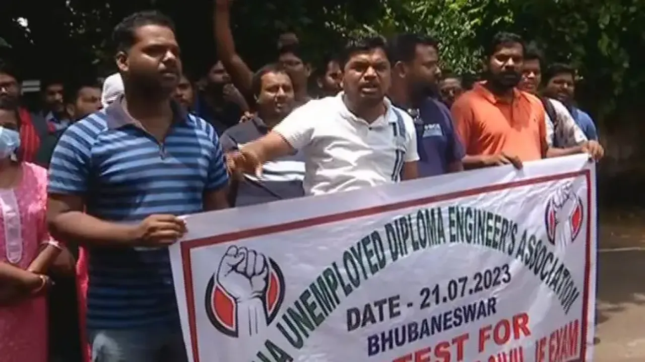 Job aspirants up in arms over OSSC CTSRE 'question paper leak', demand corruption-free re-exam