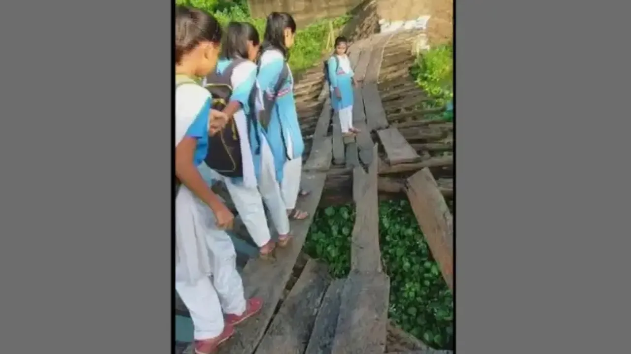 Wooden bridge over Bhargavi river collapses in Puri