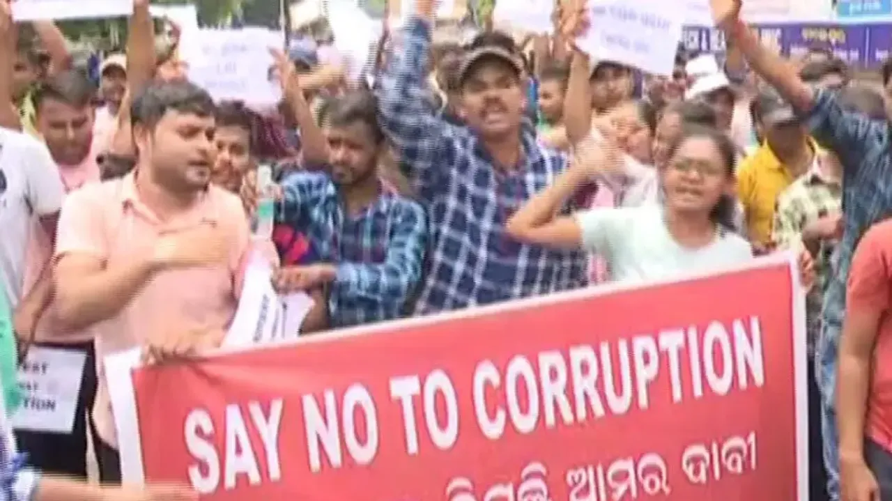 OSSC question paper leak: Job aspirants hold protest in Balasore, demand CBI probe