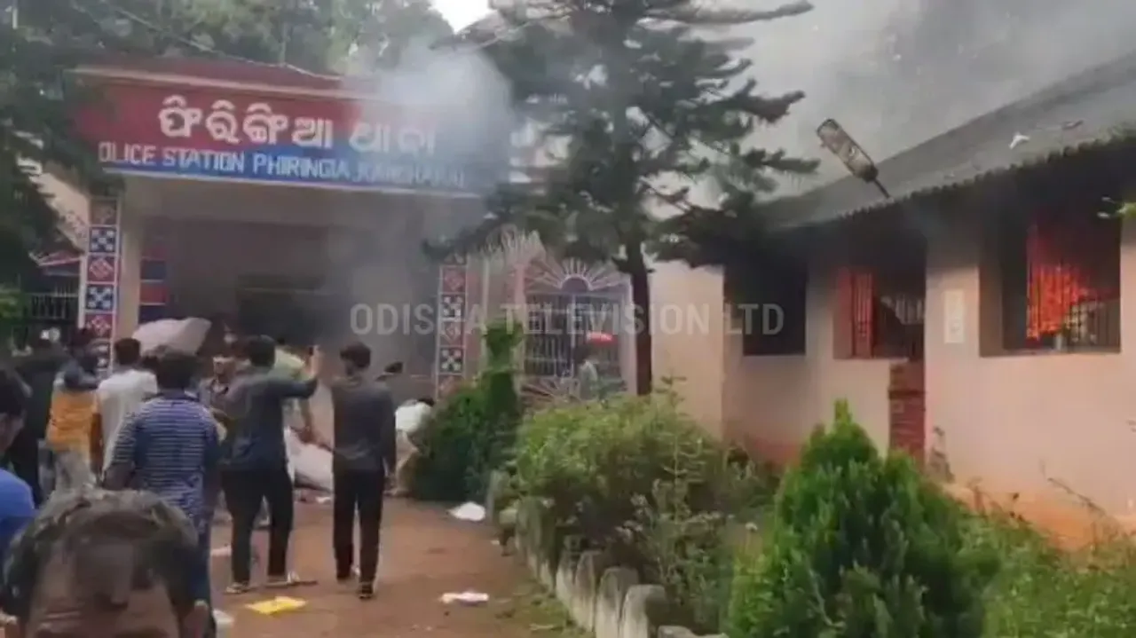 Police Station in Odisha set on fire by mob; SDPO brutally thrashed 