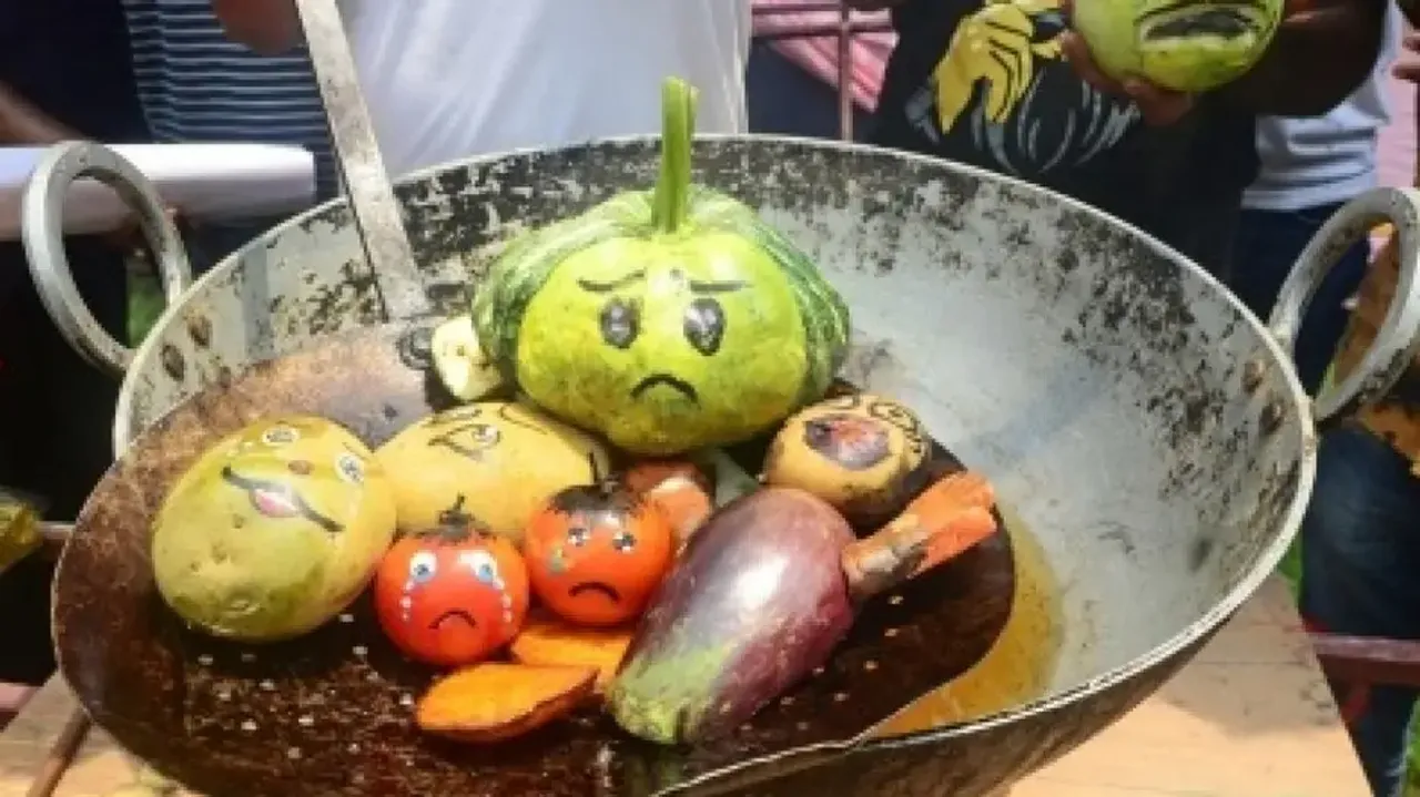 Price of tomatoes, chilli heated up veg and non-veg thalis by 34%, 13% in July