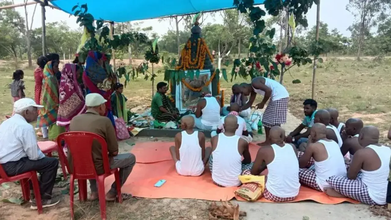 Love for animals: Odisha villagers observe 10th-day ritual after elephant death, tonsure heads 