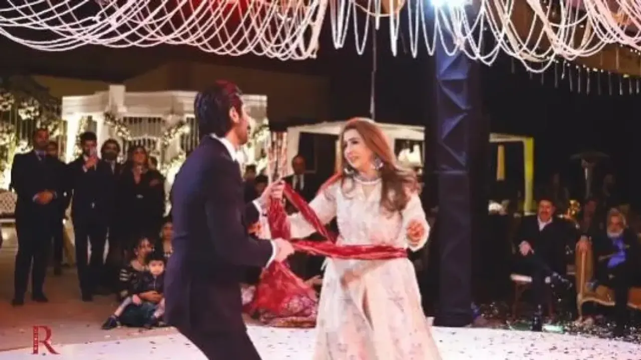 Groom’s dance with mother on Salman Khan’s ‘Chunnari Chunnari’ sets stage on fire
