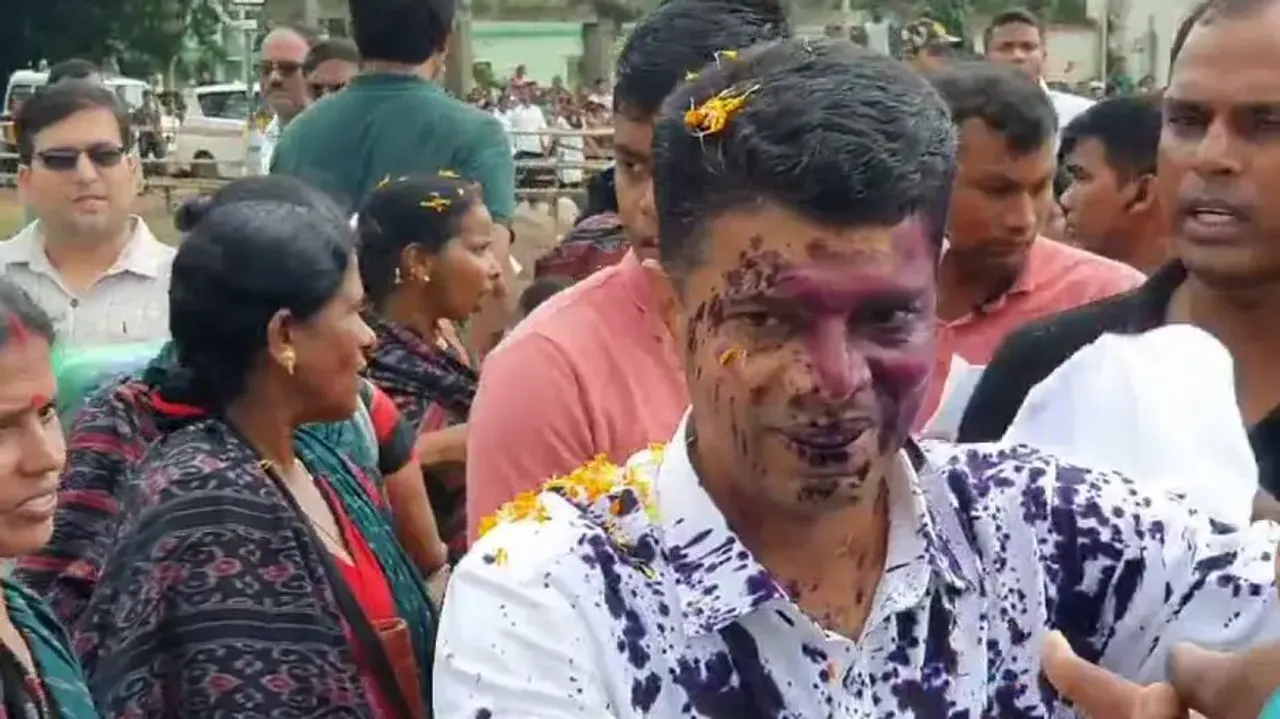 Political slugfest begins in Odisha over ink attack on 5T secretary  