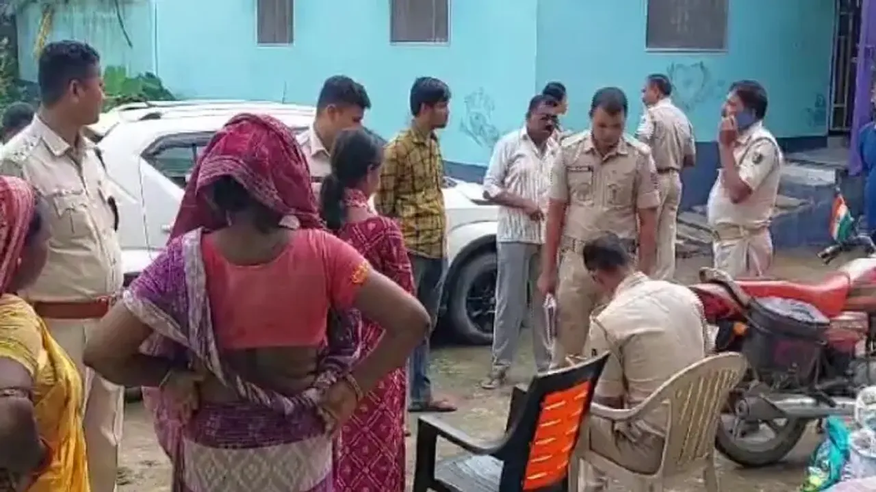 Bodies of woman, son found hanging in house in Odisha, suicide suspected   