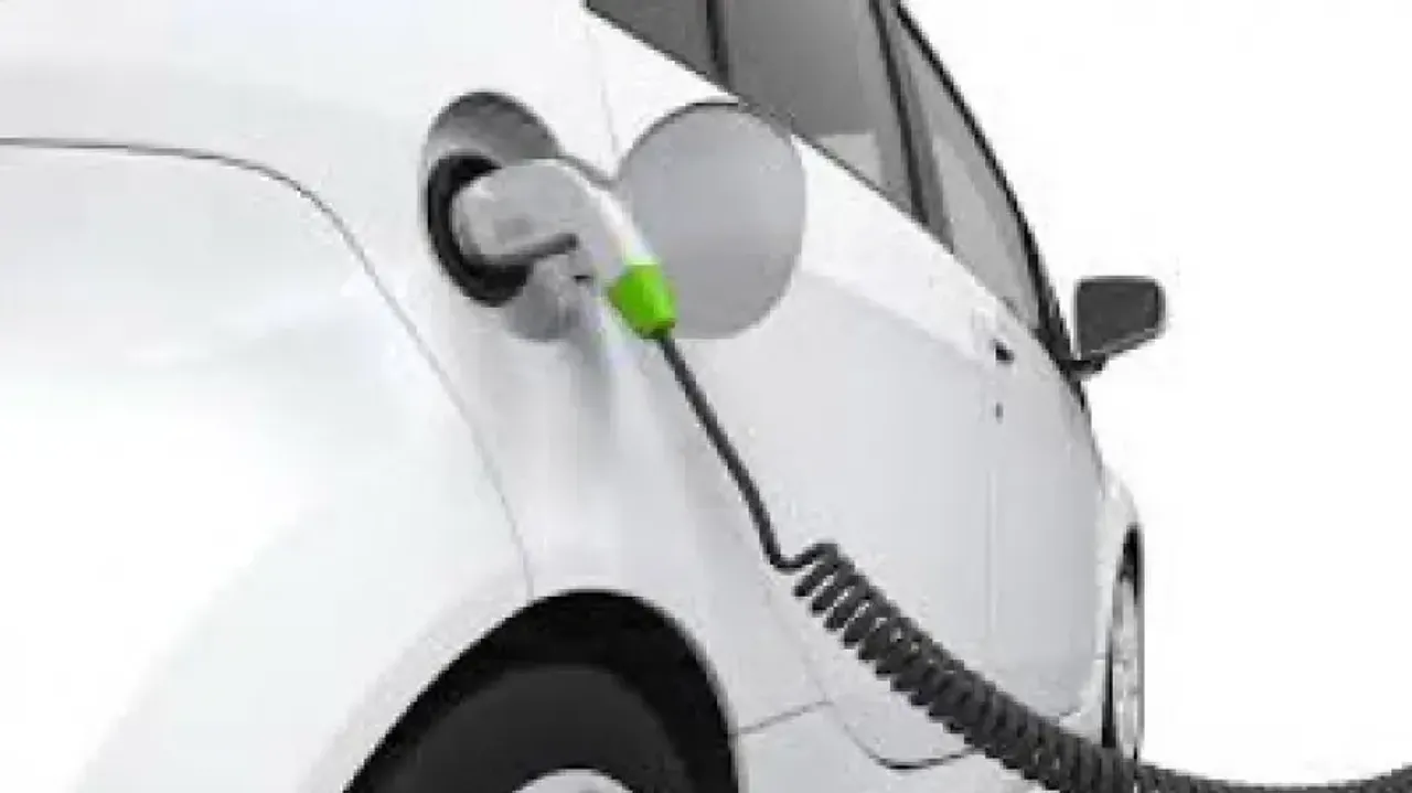 Solid-state batteries, software essential for bigger share in EV era