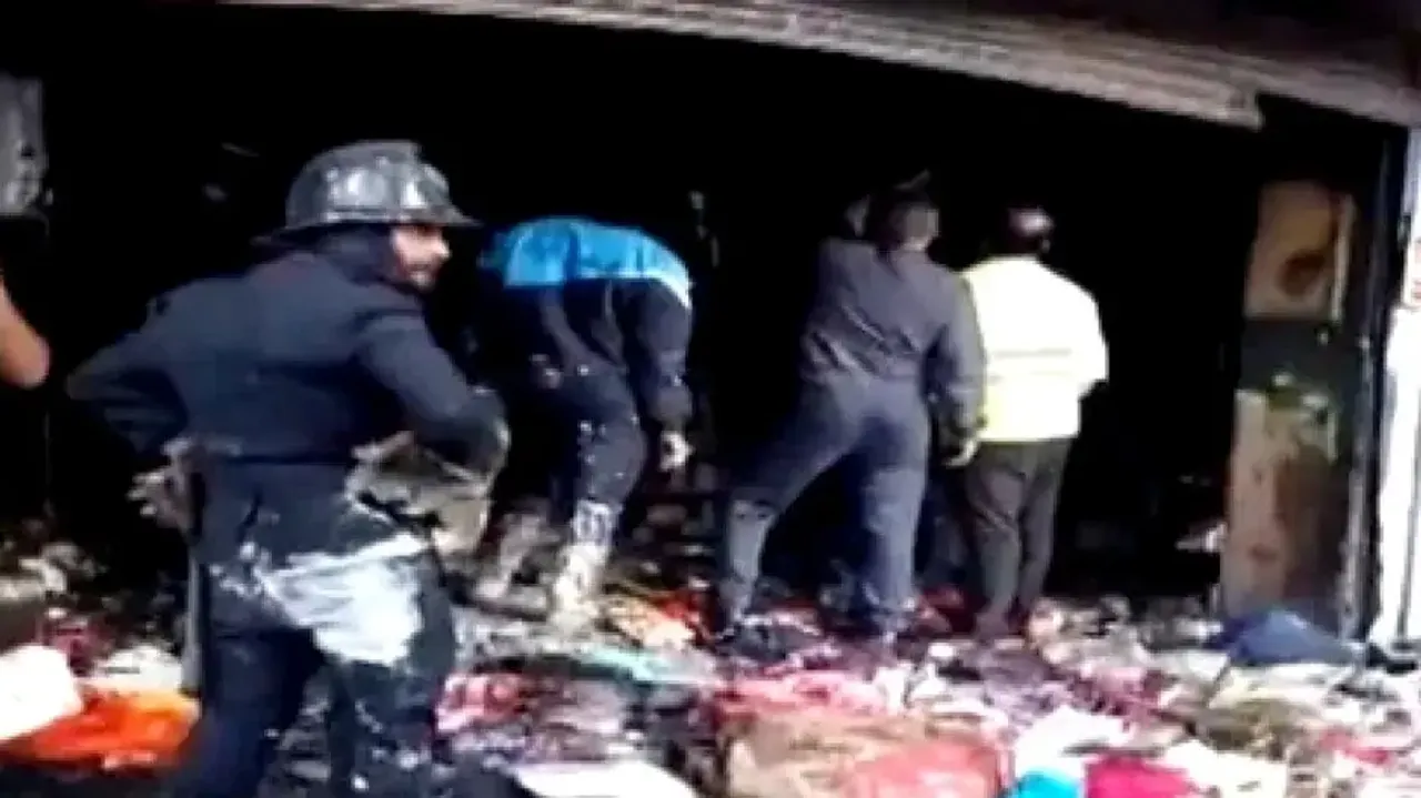 4 of family burn in Pune electric shop blaze