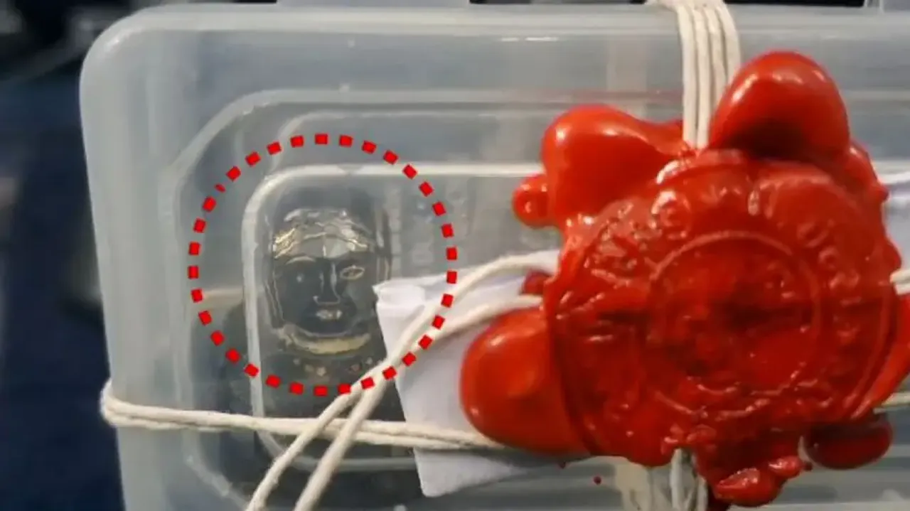 Surat Police arrests two persons from Odisha for stealing diamond-studded idol from temple 