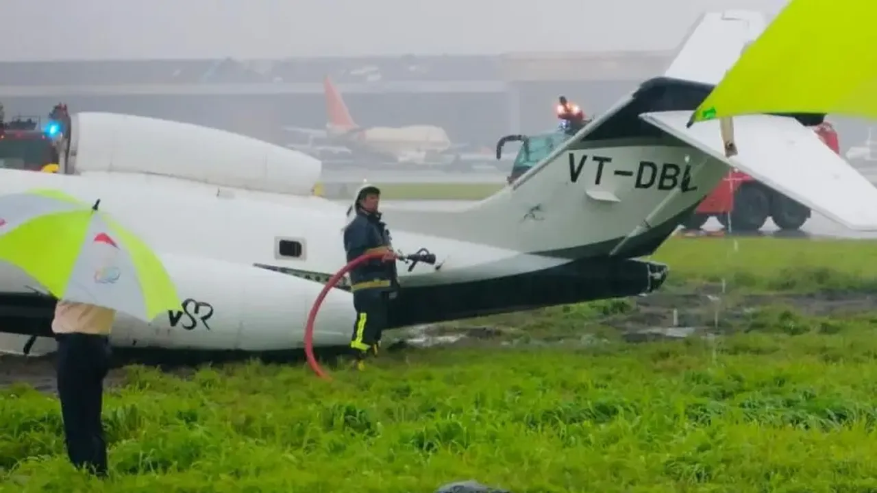 Aircraft skids in Mumbai