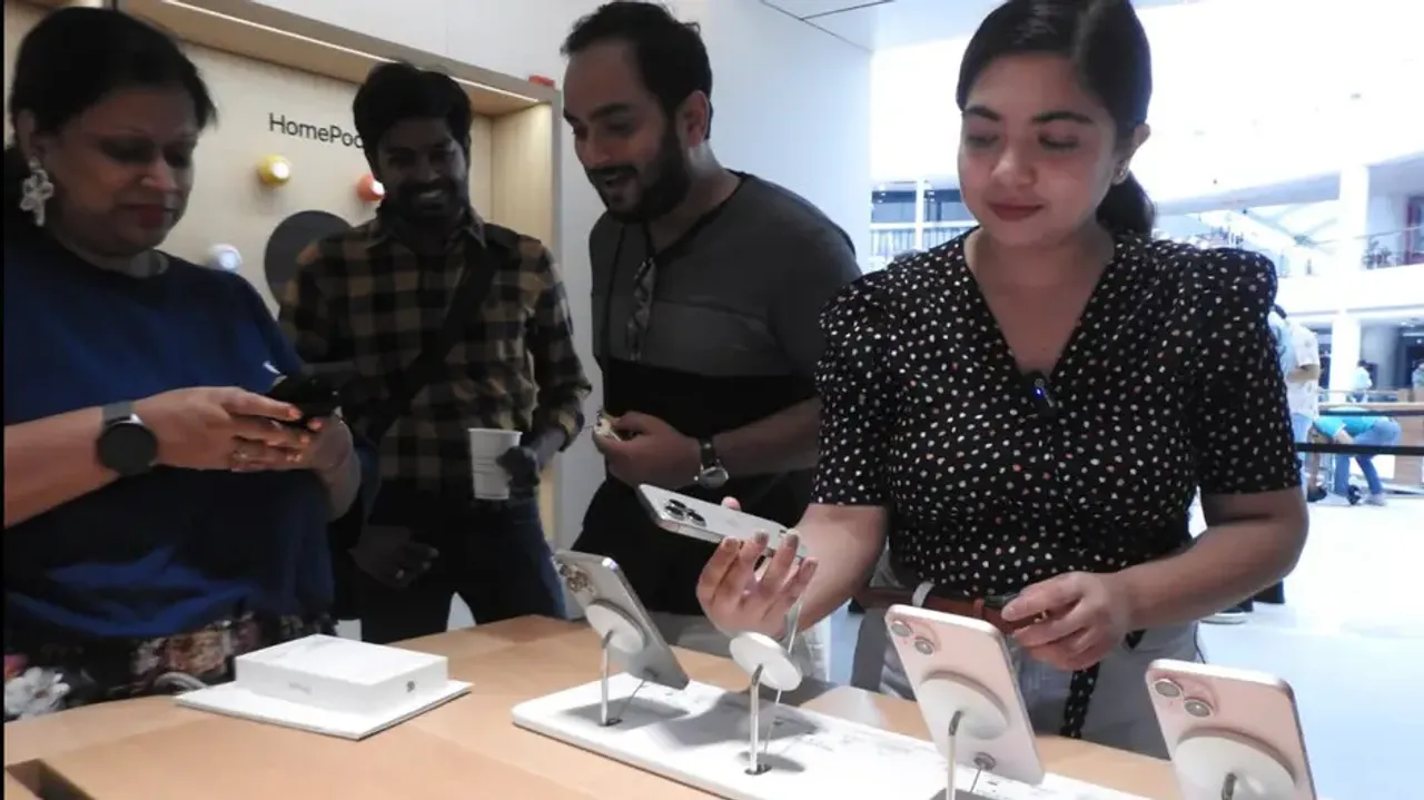 ‘Make in India’ iPhones now out as hundreds queue up to own new Apple devices
