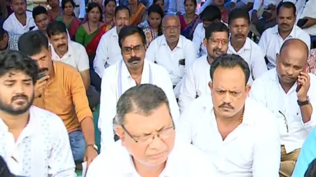 Sarpanchs relaunch stir across Odisha