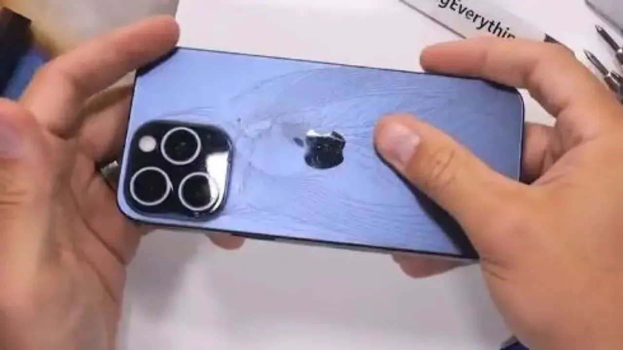 iPhone 15 Pro Max: Easy breakage raises durability concerns among users