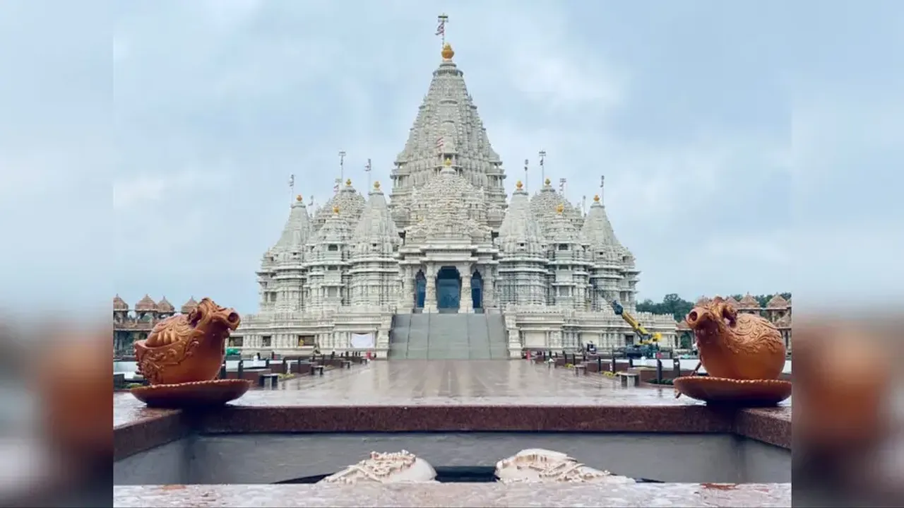 Modi, Sunak extend greetings ahead of Akshardham Temple inauguration in New Jersey