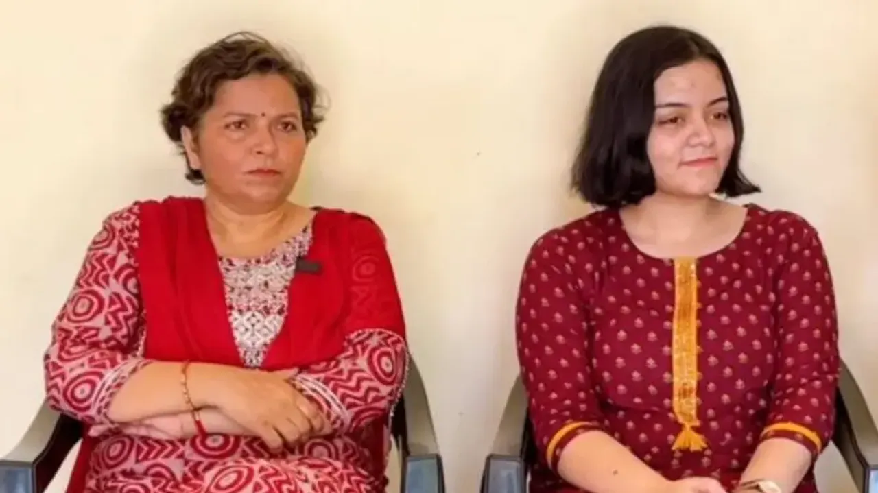 Inspiring journey of Vidushi Singh who cracked UPSC at 21 with self studies