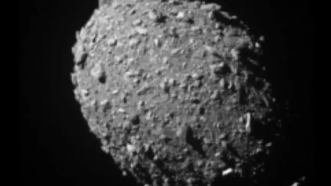 NASA launches probe to metallic asteroid