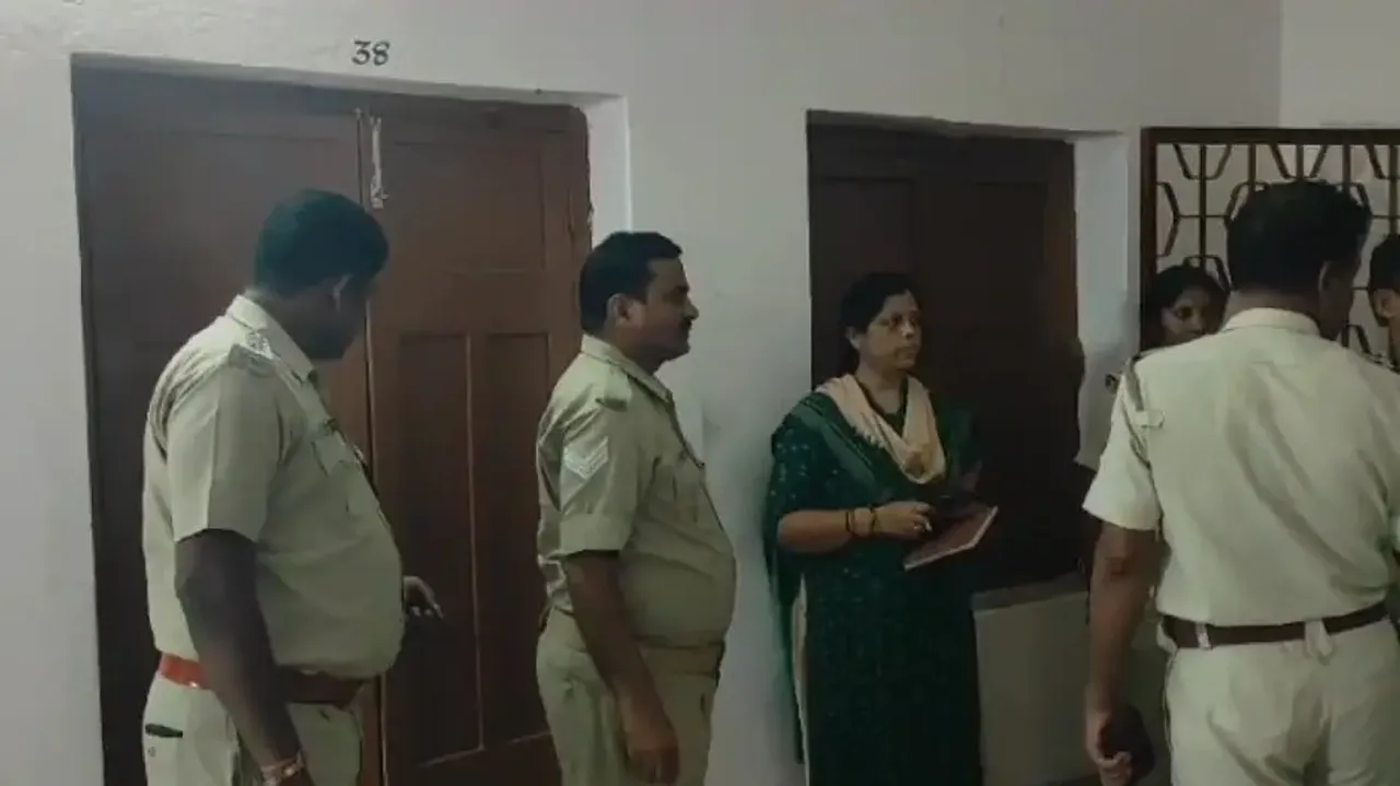 Police At GM University Hostel 