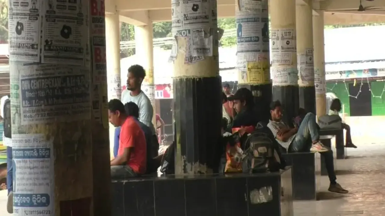 Bus strike: Govt buses busy in LAccMI inaugural event, commuters face double whammy in Rayagada  