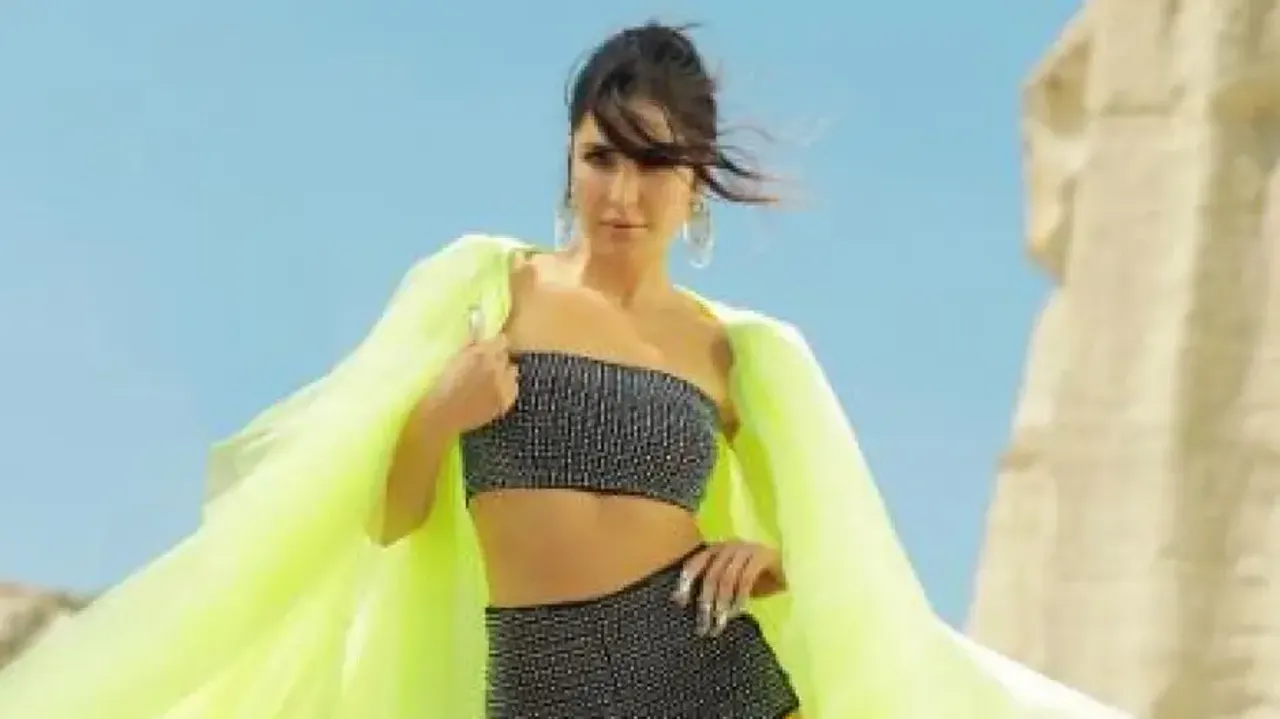 Salman Khan shares Katrina Kaif’s hottest look from Tiger 3 song ‘Leke Prabhu Ka Naam’