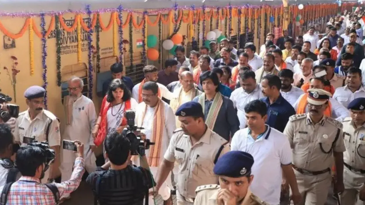 Odisha BJP leaders carrying Amrut Kalashs leave for New Delhi