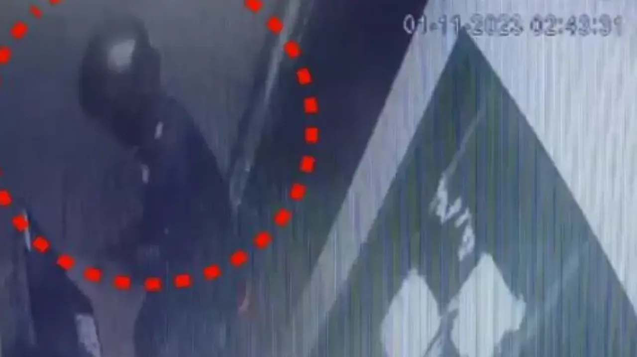 Helmet-clad robber smashes ATM with axe after failed loot bid in Odisha