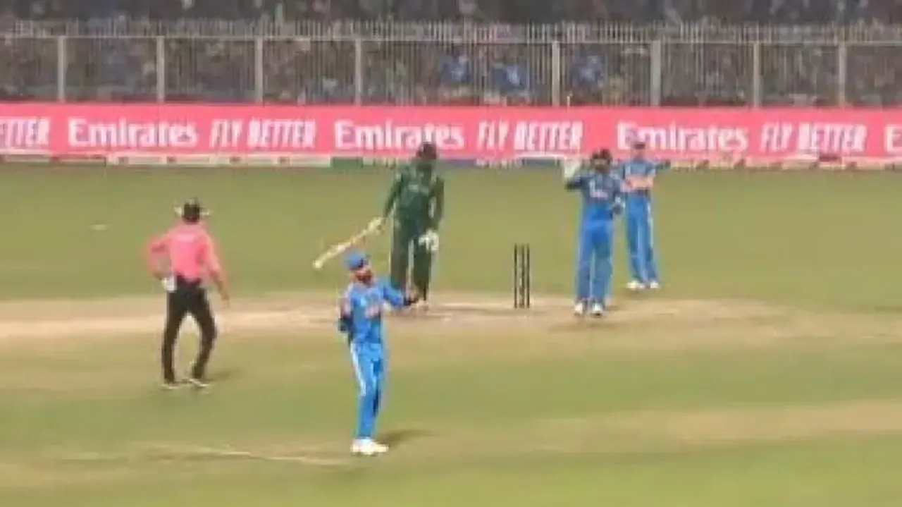 Virat Kohli dances to wife Anushka Sharma’s ‘Ainvayi Ainvayi’ song during IND vs SA match