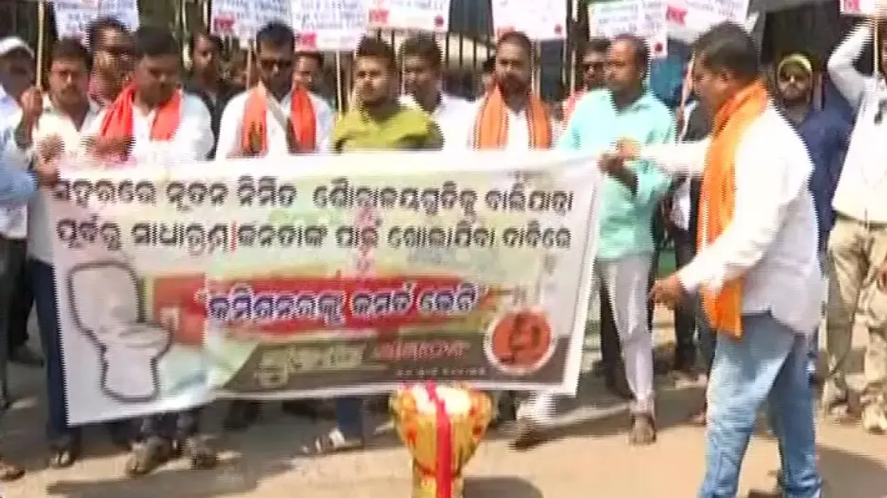 Commode Protest At CMC Office