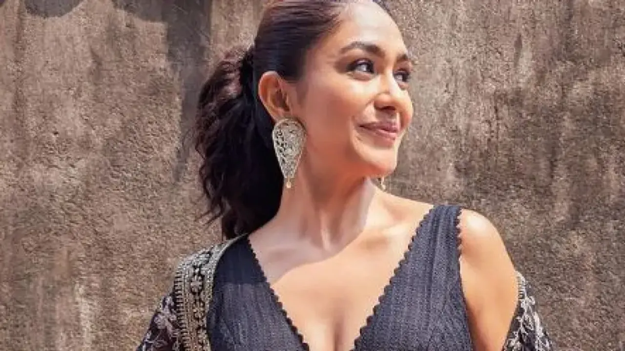 Mrunal Thakur oozes oomph and flaunts her curves in body-hugging gown
