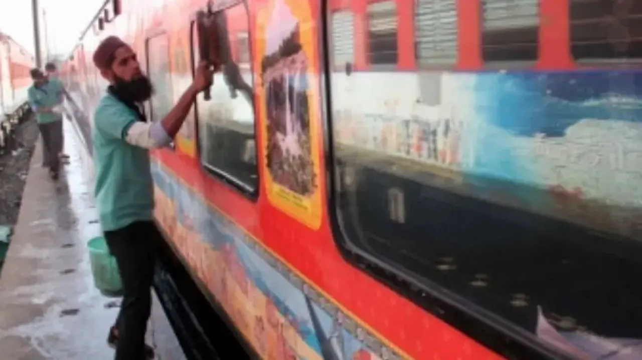 Railways operating 1,700 spl trains to handle festive rush