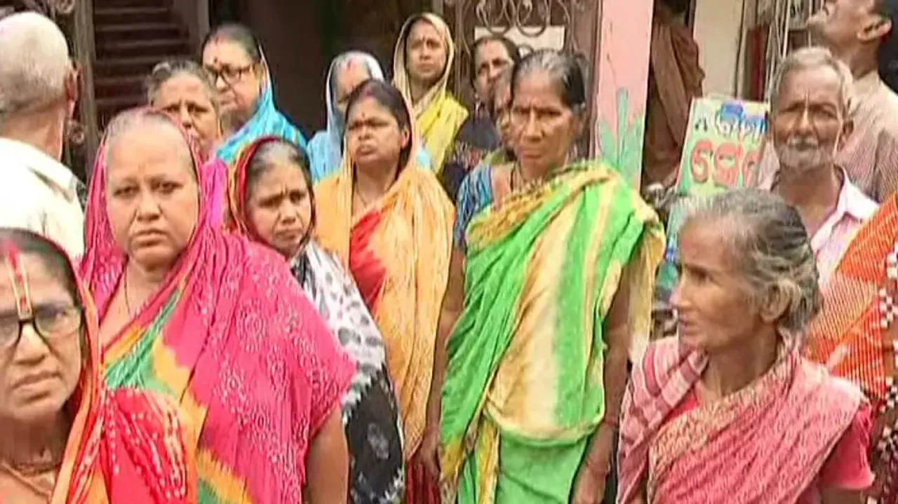 Pension beneficiaries suffer as executive officer goes on leave in Odisha’s Balasore 