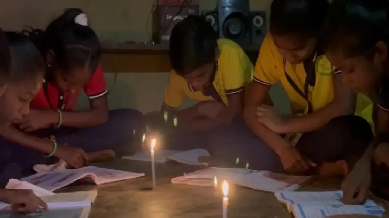 Sore over government apathy, Odisha villagers raise funds, install utility poles 