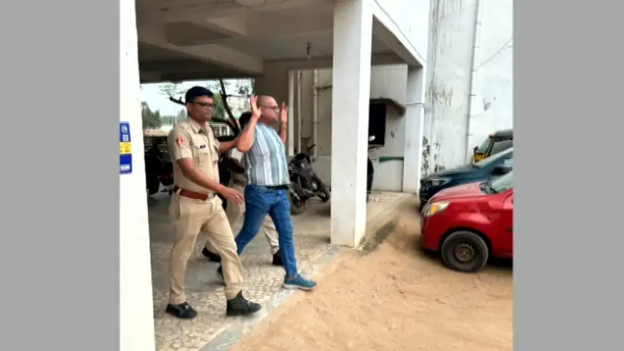 Woman brutally 'attacked by husband' inside office in Bhubaneswar 