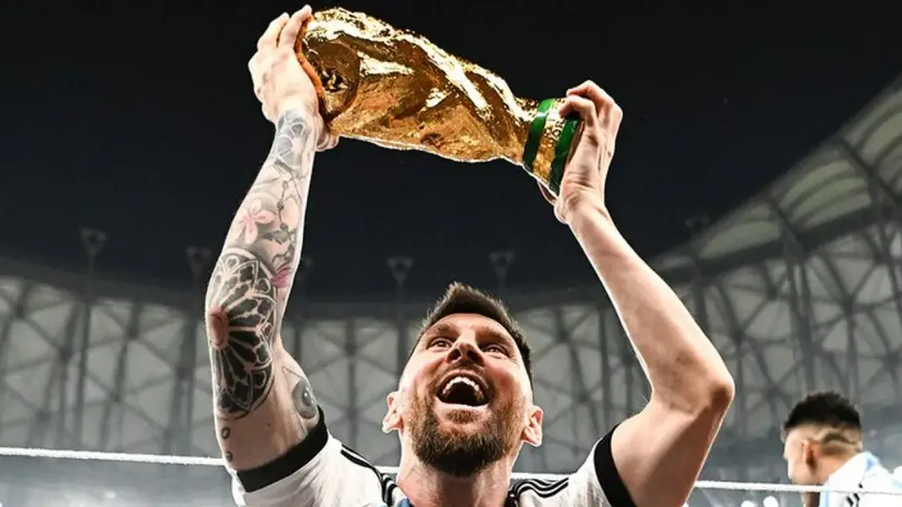Leo Messi with FIFA World Cup 2022