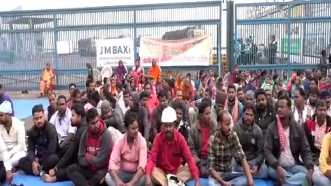 Labourers Stage Protest In Front Of Paradip Port cargo terminal