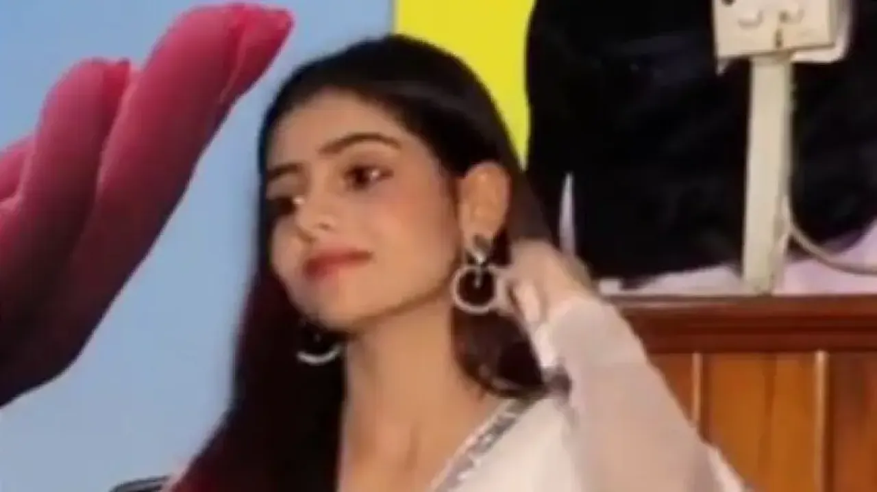 Laiba, the Pakistan woman who earns fortune by begging.