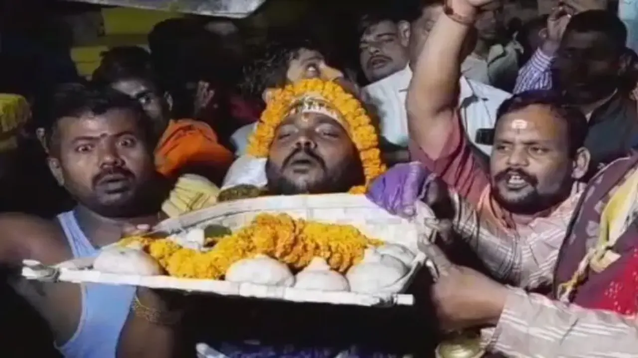 Gaja Bhoga offered to Lord Dhabaleswar 