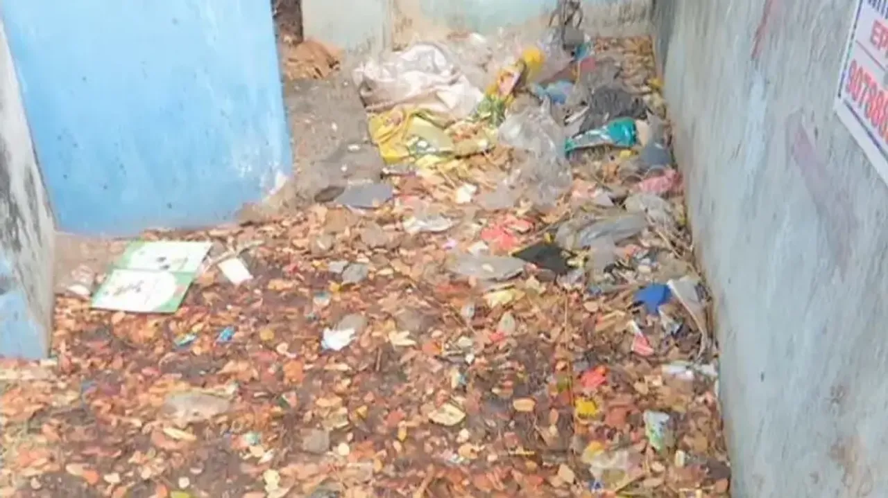 People suffer as community toilets go kaput in Odisha’s Silk City 