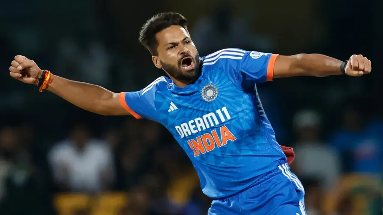 India beat Australia by 6 runs in 5th T20I, clinch series 4-1